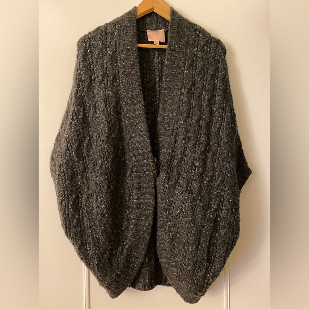 Romeo & Juliet Couture chunky knit sweater